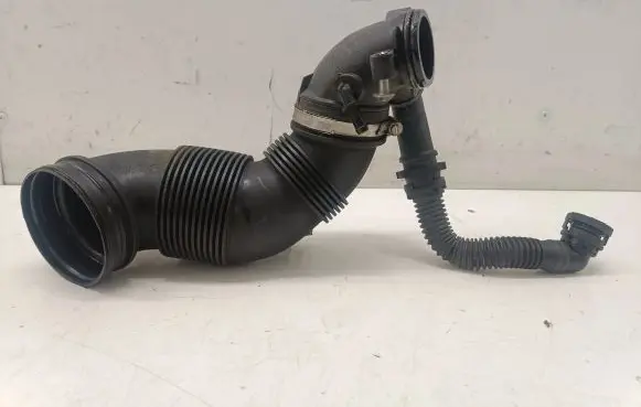 Audi TT TTS RS Mk3 8S Turbo air intake inlet pipe/hose 5Q0129654 5Q0129635