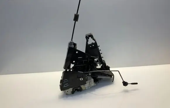Mercedes-Benz R W251 Rear door lock A2517300835 2517300835
