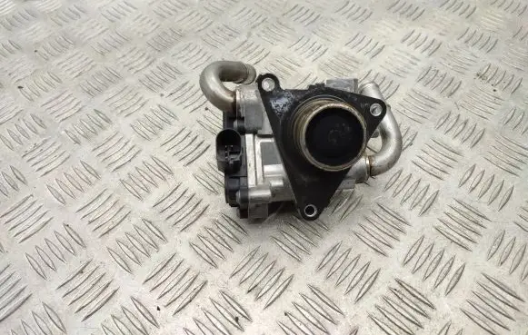 Volkswagen Sharan EGR valve 04L131501R