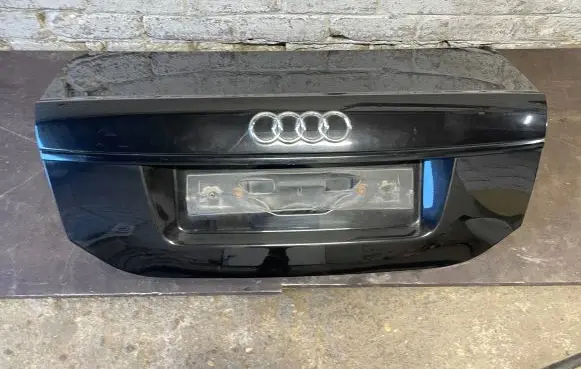 Audi A6 S6 C6 4F Tailgate/trunk/boot lid 4F5827755D