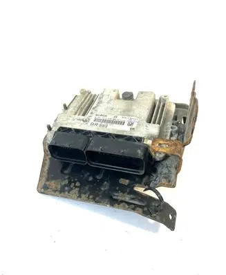 Opel Zafira B Engine control unit/module 0281012549 18650217