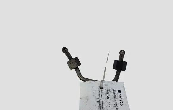 Volvo V40 Fuel injector supply line/pipe