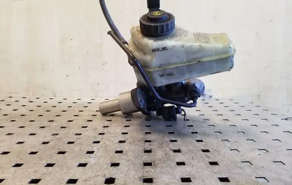 Audi A3 S3 8P Master brake cylinder 1K2611301C