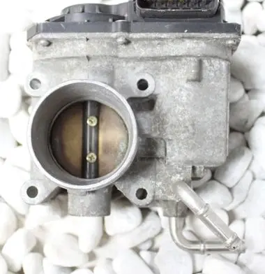 Toyota Corolla E120 E130 Throttle valve 220300D020
