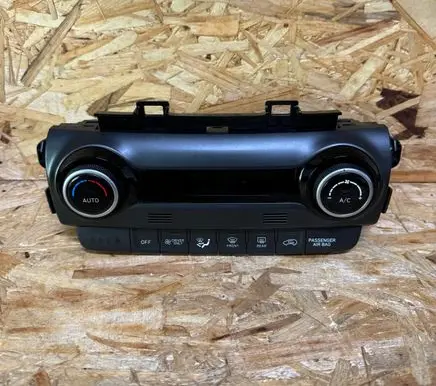 Hyundai Kona I Climate control/heater control trim 97250CM070