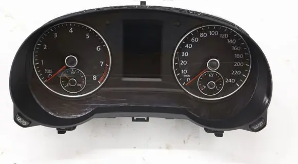 Volkswagen Sharan Speedometer (instrument cluster) 7N0920870H