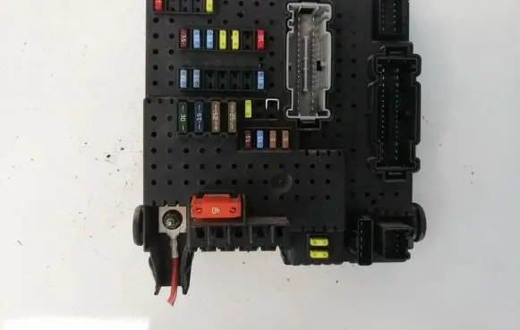 Volvo V70 Fuse box set 28017881 28017881REM