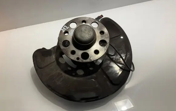 Mercedes-Benz E W212 Front wheel hub