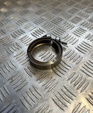 Audi Q5 SQ5 Muffler pipe connector clamp 04l253725