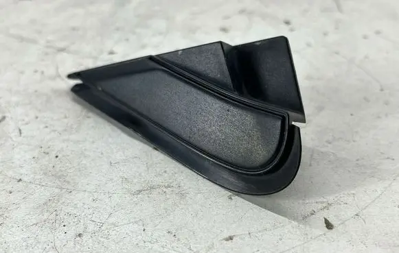 Subaru Forester SK Fender end trim 65250SJ011