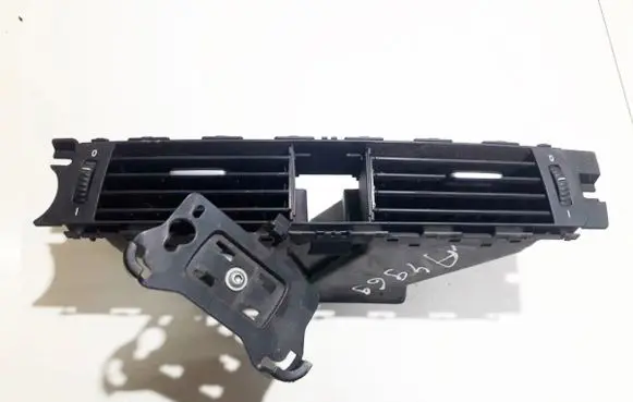 BMW 3 E90 E91 Dash center air vent grill 6422915117401 e3222w