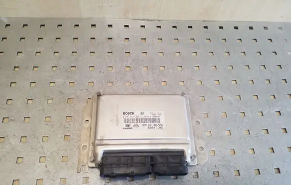 KIA Sorento Engine control unit/module 391004A720 0281011283 88B4TI02