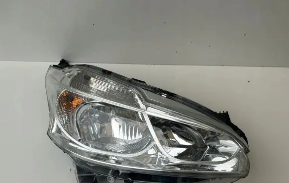 Peugeot 208 Headlight/headlamp 9802221280