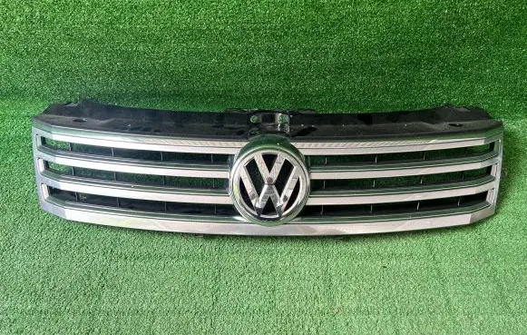 Volkswagen Phaeton Front grill