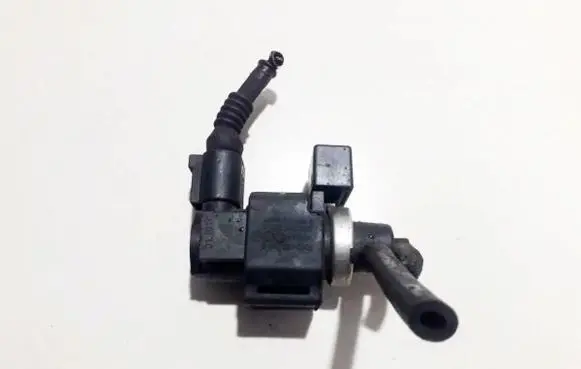 Audi A6 S6 C5 4B Turbo solenoid valve 059906629 px0425244-6