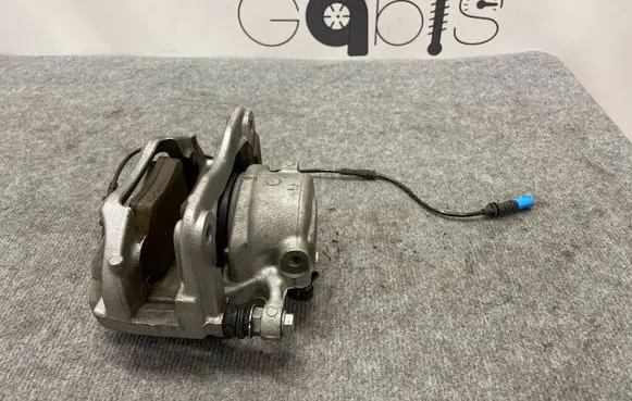 BMW 5 G30 G31 Front brake caliper 6024330 53389A 1091021