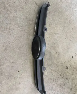 Ford Fiesta Front grill 8A618200B