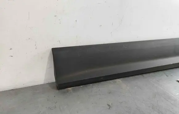 Audi Q2 - Front door trim (molding) 81a8539594w3