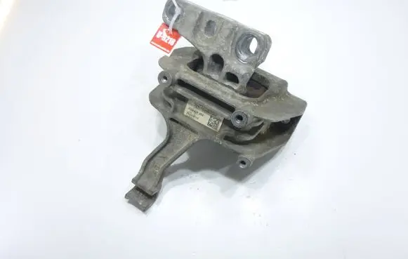Volkswagen PASSAT B8 Engine mount bracket 3Q0199262 X44TAEG3636003 23032015