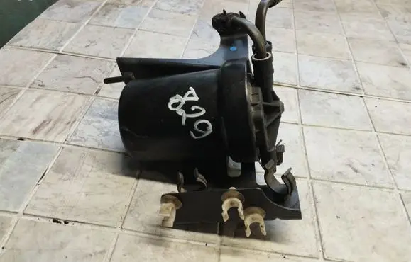Mitsubishi Space Star Fuel filter housing 