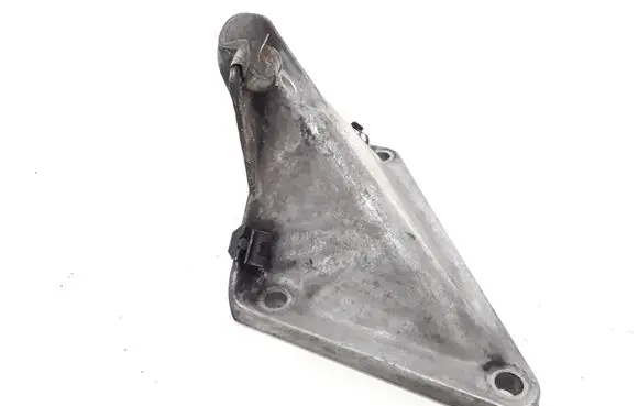 BMW 5 E60 E61 Engine mounting bracket