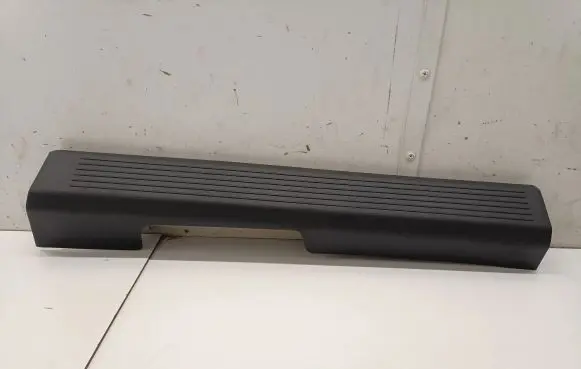 Nissan Qashqai J12 Front sill trim cover 769B56UA2A