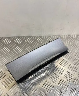 Ashtray (front)