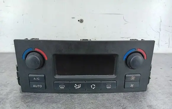 Peugeot 207 Climate control/heater control trim 