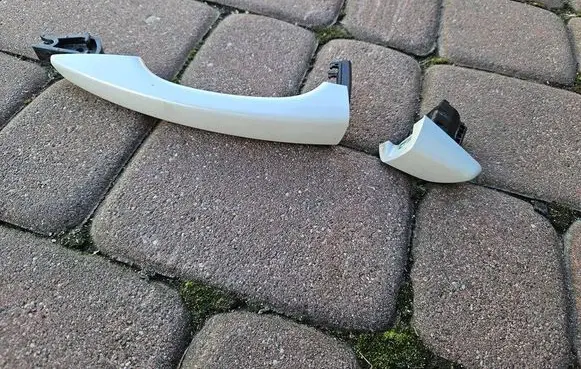 Opel Grandland X Rear door handle trim 5O5P5L5E5X681