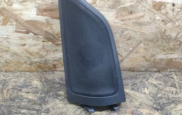 Mercedes-Benz B W246 W242 Front door high frequency speaker A2467200111 A2118200202