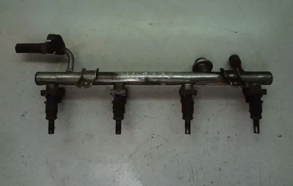 Mercedes-Benz A W169 Fuel main line pipe
