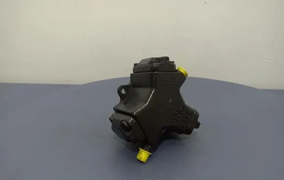Chevrolet PT Cruiser Fuel injection high pressure pump A6130700001