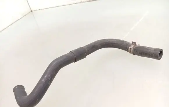 Toyota GT 86 Engine coolant pipe/hose