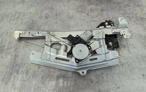 Honda Civic Front door window regulator with motor