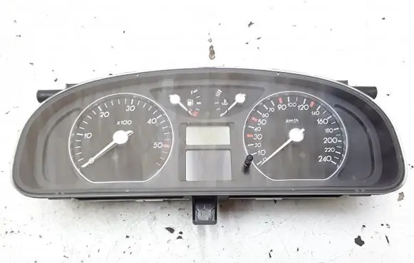 Renault Laguna II Speedometer (instrument cluster) 8200328449