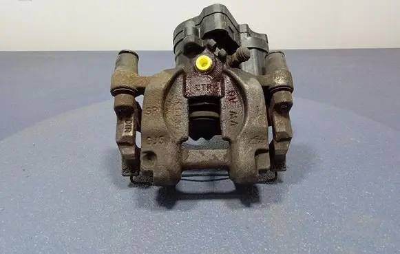 Volkswagen PASSAT B7 USA Rear brake caliper 