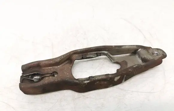 Volkswagen Touran I Clutch release arm fork 703C