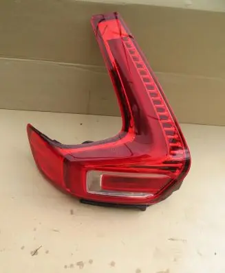 Volvo XC40 Headlight/headlamp 1863