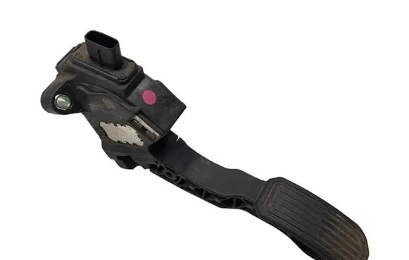 Toyota Avensis T270 Accelerator throttle pedal 7811002022 03968208282 12054B