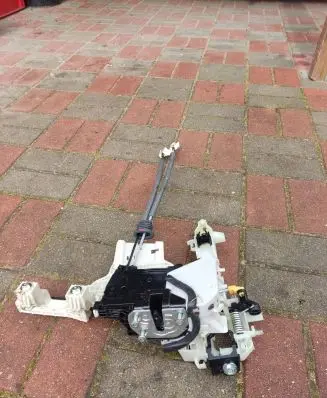 Hyundai Santa Fe Front door lock 81320-S1200