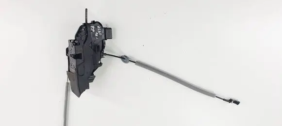 Volvo XC60 Front door lock 