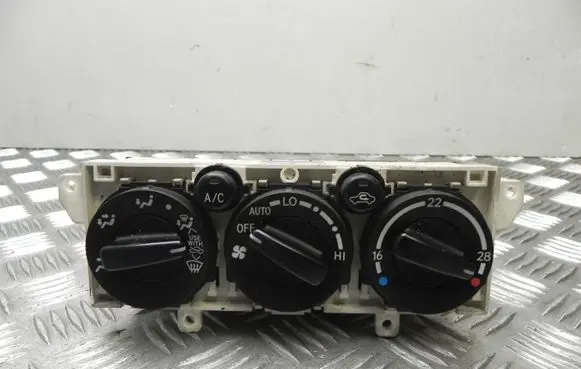 Toyota Avensis T220 Climate control unit 5590005091 Y1009