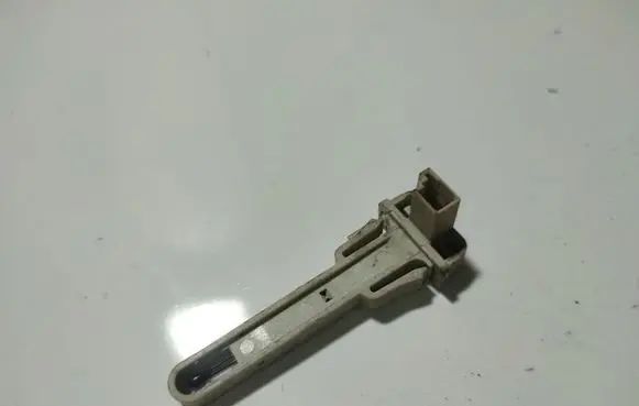 Opel Astra J Interior temperature sensor 