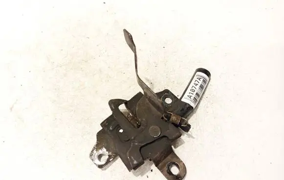 Engine bonnet/hood lock/catch