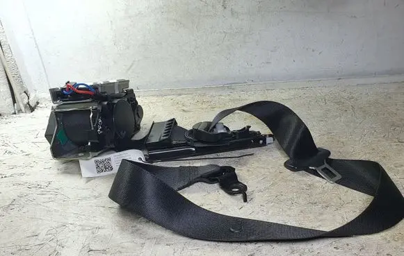 Mercedes-Benz CLS C219 Front seatbelt A2118600688 602208100