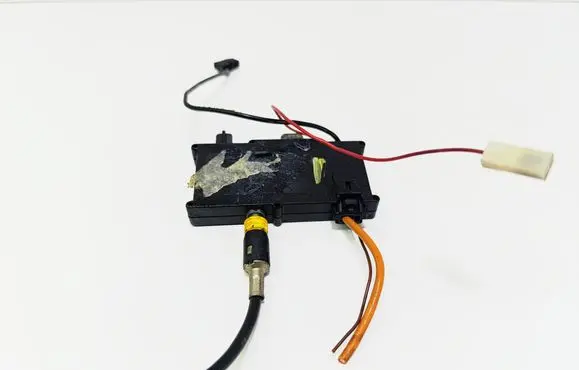 Peugeot 607 Antenna control unit 9687564680