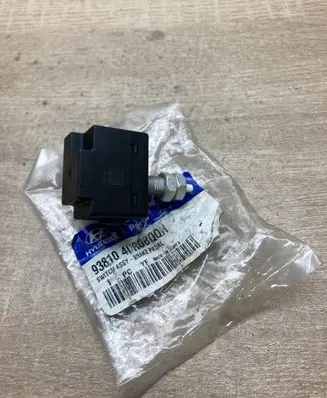 Hyundai i30 Brake pedal sensor switch 938104DR0BQQH 938104DR0B