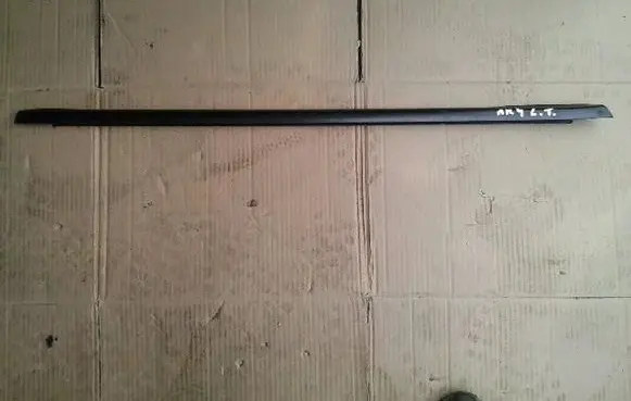 Ford Mondeo MK IV Rear door windshield rail 