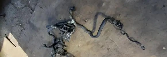 Engine coolant pipe/hose