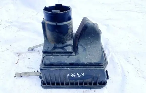 Mitsubishi Lancer Air filter box